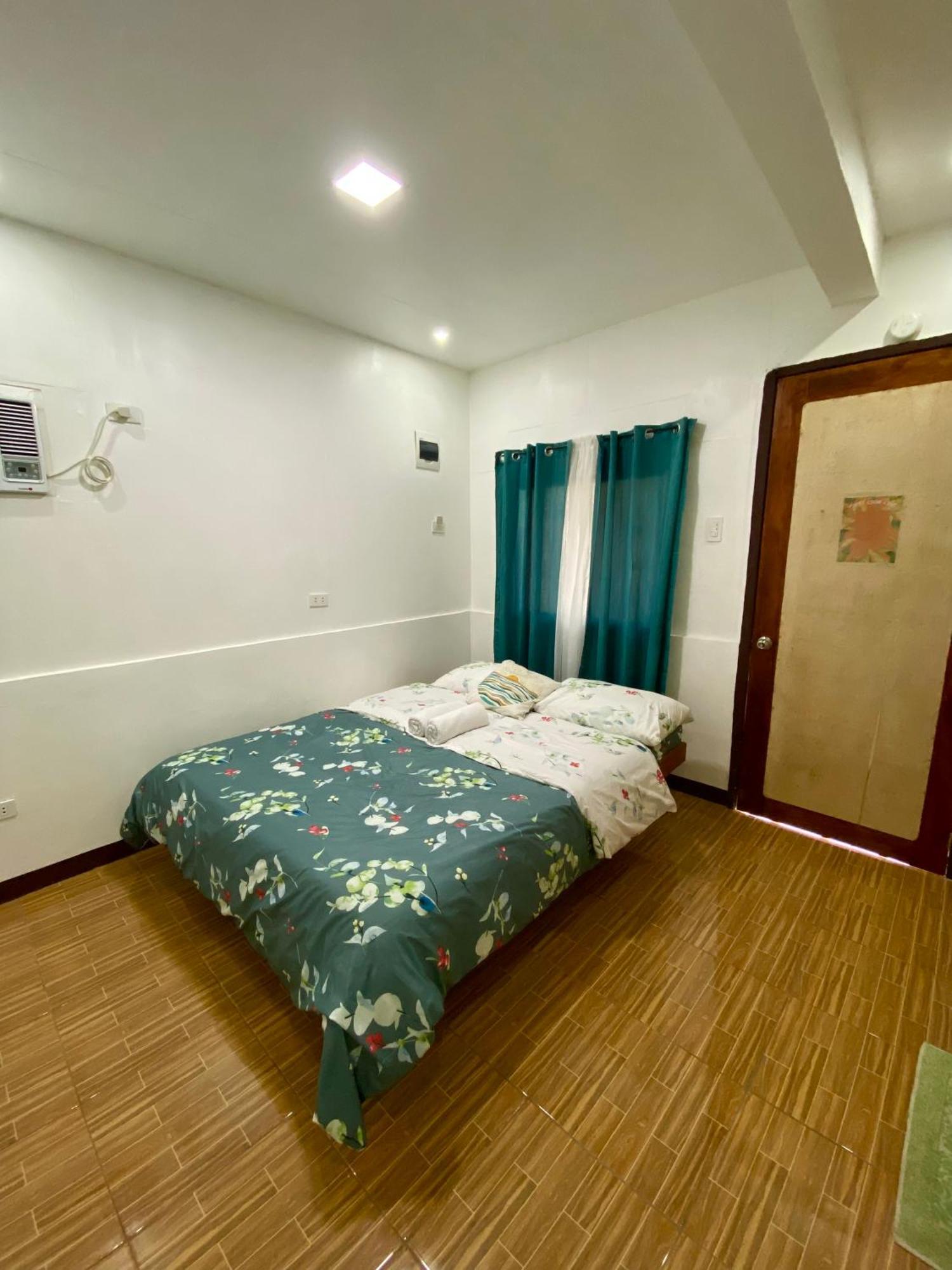 Moalboal Panagsama Beach Topbudz Hostel Εξωτερικό φωτογραφία